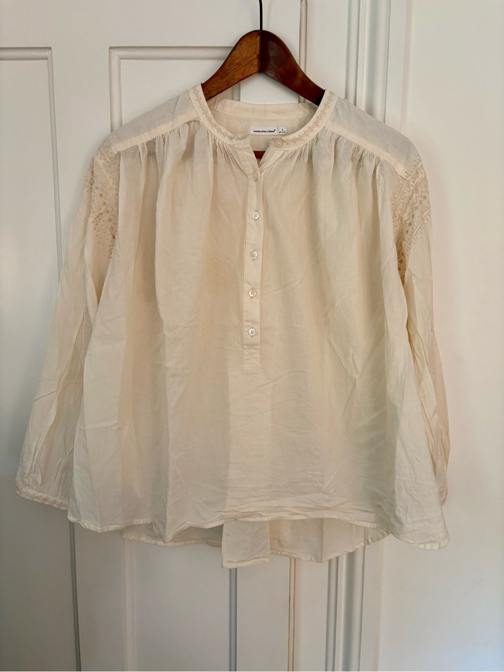 Unsubscribed Light Cream Button-Front Women's Blouse - Soft Peasant Style